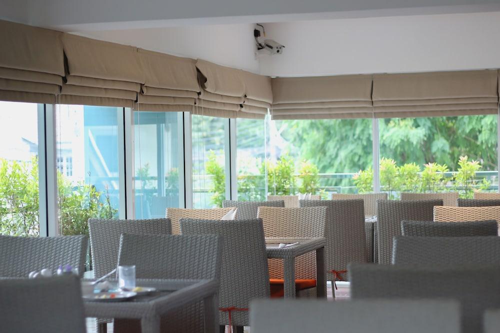 Maverick Ratchada Hotel Bangkok Zewnętrze zdjęcie