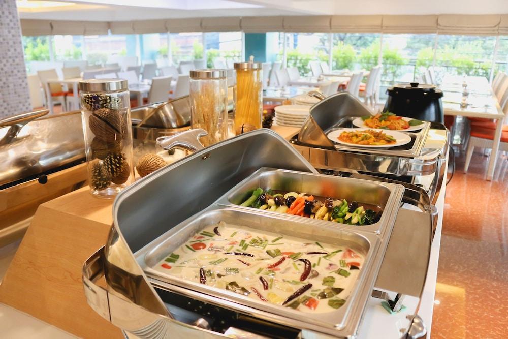 Maverick Ratchada Hotel Bangkok Zewnętrze zdjęcie